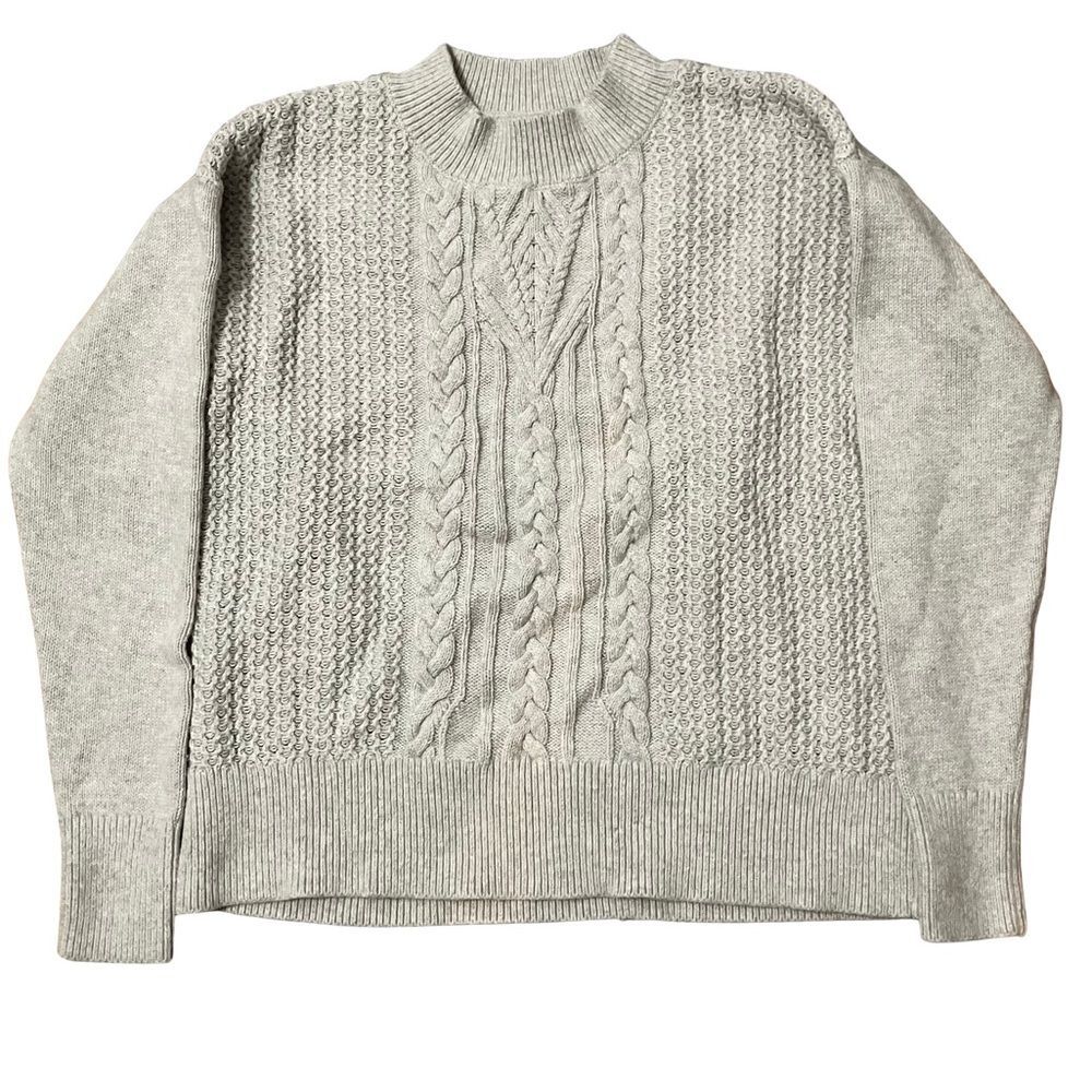 Banana Republic Women’s Light Gray Cable Crewneck Sweater